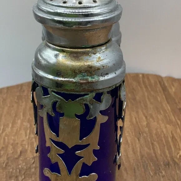 Coblat Blue Glass Vintage Japan Silver Plated Salt and Pepper Shakers - Picture 9 of 10